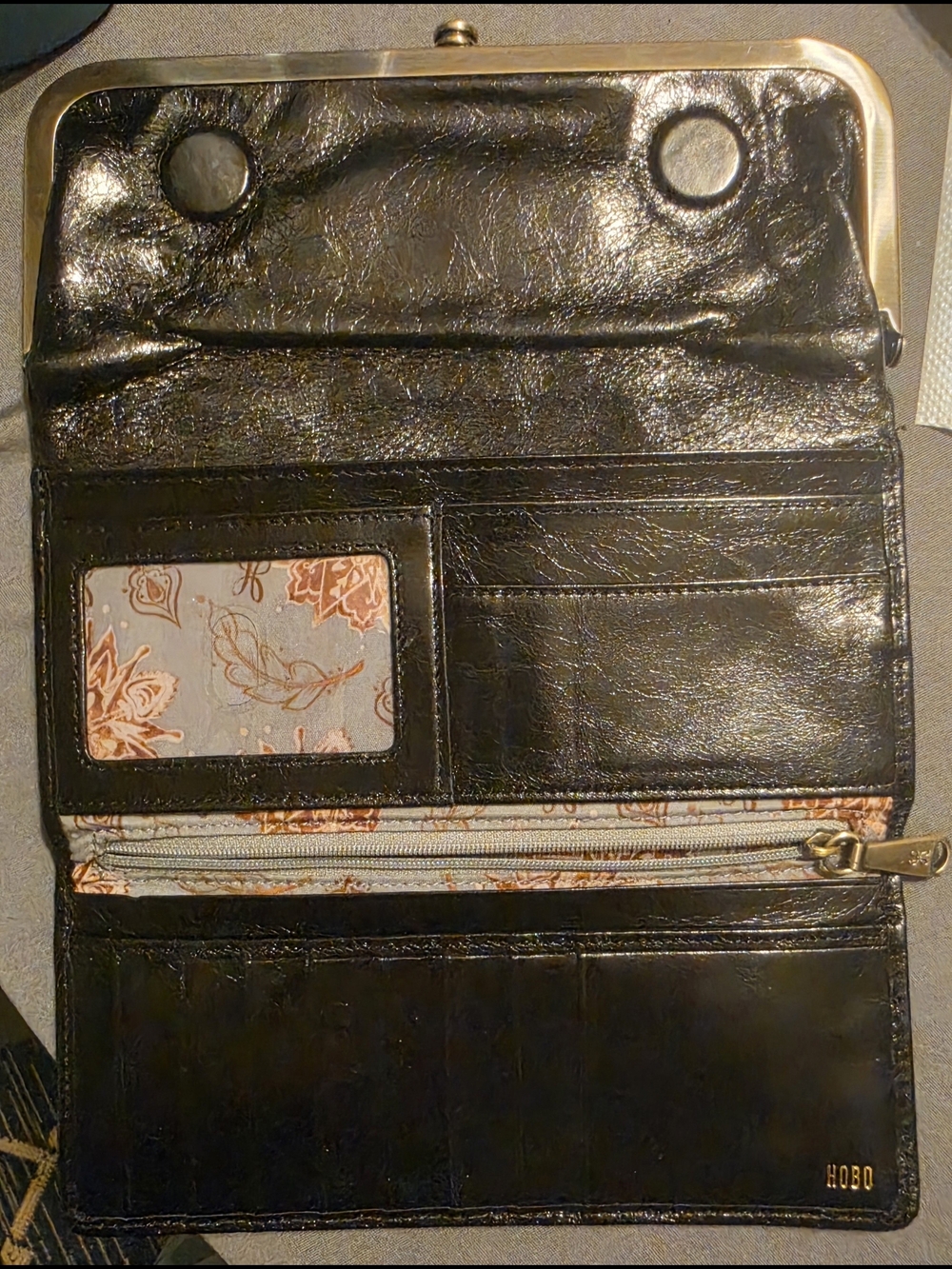HOBO Black Leather Frame Wallet Clutch Kiss Lock Organizer Like New - Picture 5 of 8